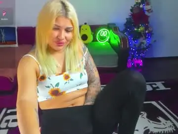 Chaturbate Watch Live Sex Cams of miakittyy