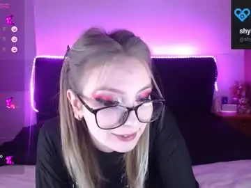 Chaturbate Adult Webcams of shysweetrish