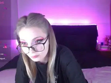 Chaturbate Adult Video Chat of shysweetrish