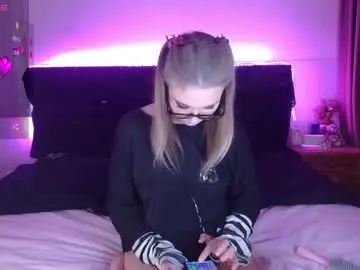 Chaturbate Free Porn Cam of shysweetrish