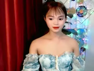Chaturbate Live Sex Cam of sensational_yeng