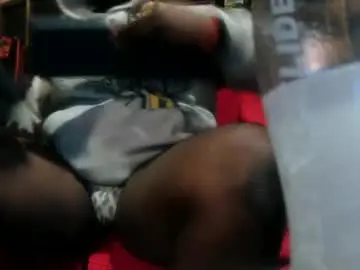 Chaturbate Live Sex Cam of donaldk21