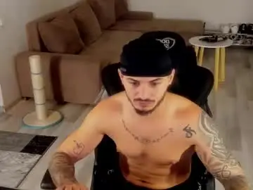 Chaturbate Live Sex of jonnyporn1