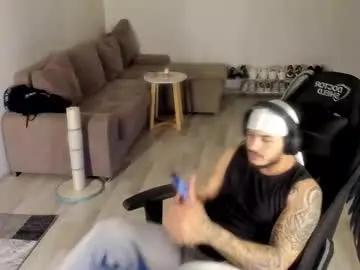 Chaturbate Live Sex Cam of jonnyporn1