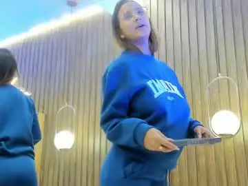 kendra_london from chaturbate