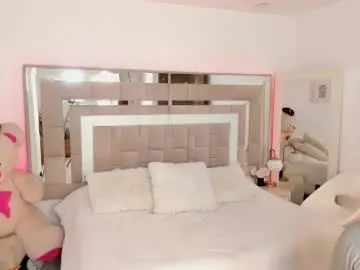 Chaturbate Live Sex Cam of emily_devon