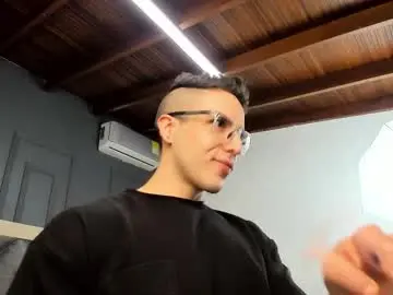 Chaturbate Live Porn of luca_morettii