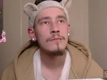 Chaturbate Live Sex Cam of alexwolfmoto