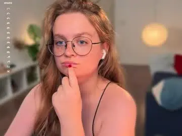 emilyforelsket from chaturbate