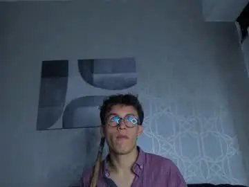 Chaturbate Live Sex Cam of niklasravn