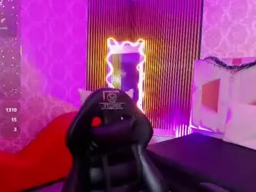 Chaturbate Watch Live Sex Cams of adisson_tay