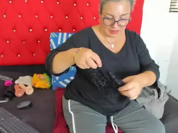 Chaturbate Nude Webcam of carolinacrus01