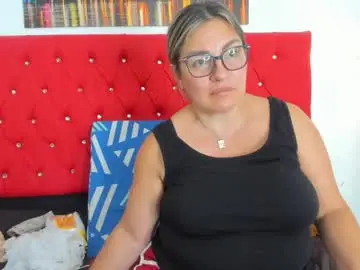 Chaturbate Adult Video Chat of carolinacrus01