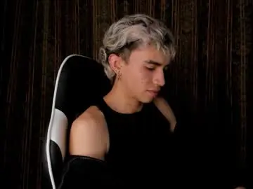 Chaturbate Live Porn of darkodark0