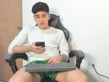 Chaturbate Free Porn Cam of leo_jones389