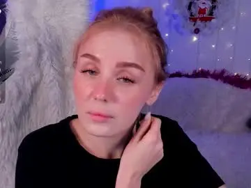 Chaturbate Live Sex Cam of lushcherry