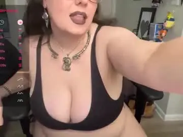 Chaturbate Live Sex Cam of ladyloki111