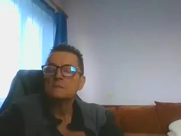 Chaturbate Live Porn of ulmeni7