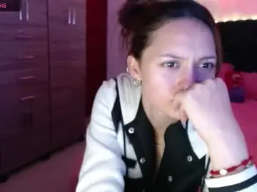 Chaturbate Watch Live Sex Cams of holy_juli2