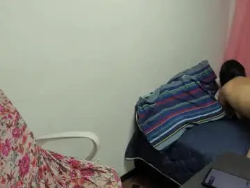 Chaturbate Watch Live Sex Cams of saralunabella02
