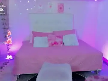 Chaturbate Live Sex Cam of scarlett_dreamss7