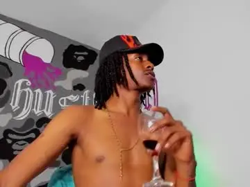 Chaturbate Watch Live Sex Cams of bryxxxon1