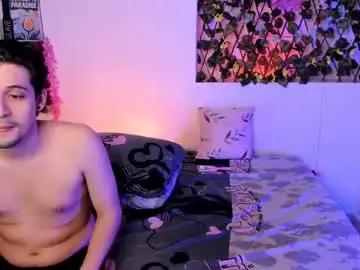 Chaturbate Adult Webcams of kylietimothee