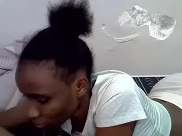 Chaturbate Live Sex Cam of lee_shaz