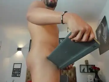 Chaturbate Best live sex cam show of bastian_jones1