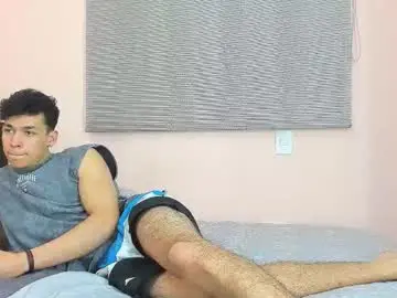 Chaturbate Sex Chat of aaron_sexy_body