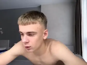 Chaturbate Live Sex Cam of echowraith