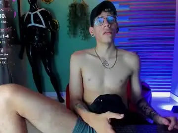 Chaturbate Live Porn of daviid_huge