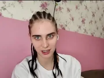 Chaturbate Free Live Porn of lorinepiro