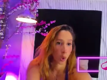 monik_fox_cr from chaturbate