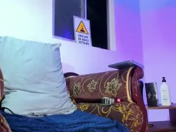 Chaturbate Adult Video Chat of daniel_boy18