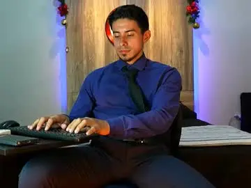 Chaturbate Adult Video Chat of andrew_elliot