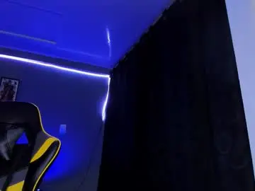 Chaturbate Free Live Porn of alexgiraldo__