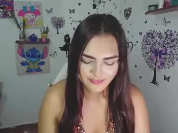 Chaturbate Live Sex Cam of _ninahot