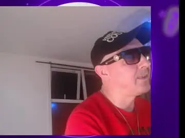 Chaturbate Adult Webcams of chazdiniro