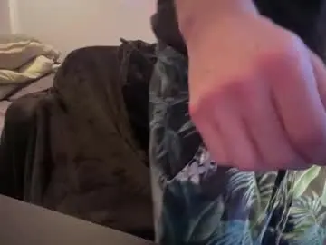 hornyboy_vie from chaturbate