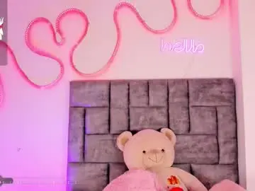 Chaturbate Live Sex Cam of lucibunny__1