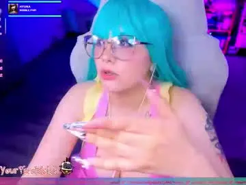 Chaturbate Watch Live Sex Cams of alyssaromanova