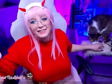 Chaturbate Live Sex Cam of alyssaromanova