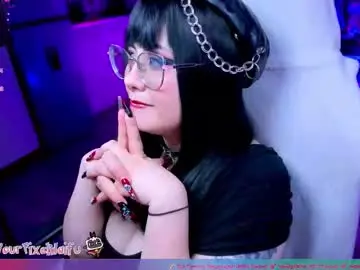 Chaturbate Live Porn of alyssaromanova