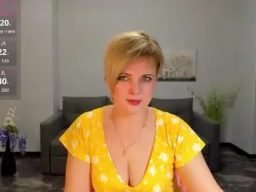 julia_wilsons from chaturbate