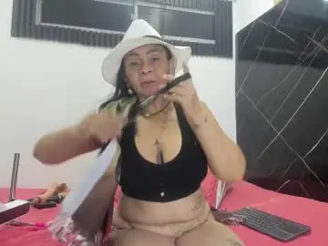 Chaturbate Live Sex Cam of cloee_rabbyt