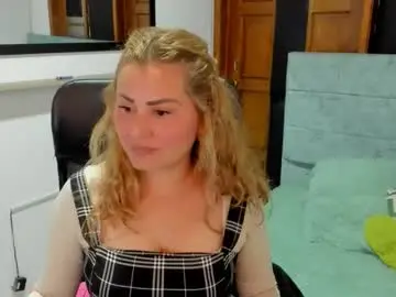 Chaturbate Nude Webcam of julieta_star69