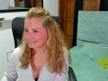 Chaturbate Adult Video Chat of julieta_star69