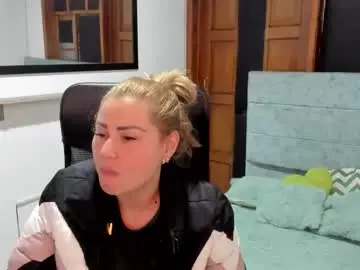 Chaturbate Live Porn of julieta_star69