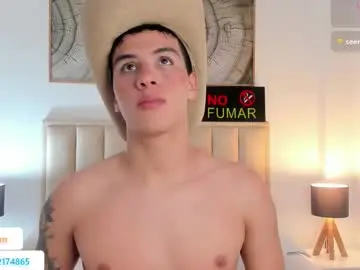 Chaturbate Watch Live Sex Cams of axel_sliim